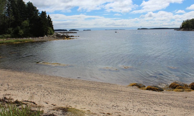 Chester Cottage | SANDY COVE COTTAGE / CHESTER / oceanfront / private beach and wharf / kayak