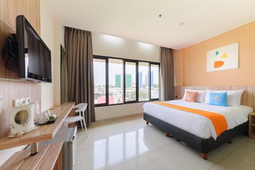 Bekasi Hotel | Sans Hotel The Green Bekasi by RedDoorz