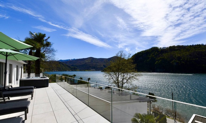 Caslano Villa | Sans Souci 1 - Swisshomebnb