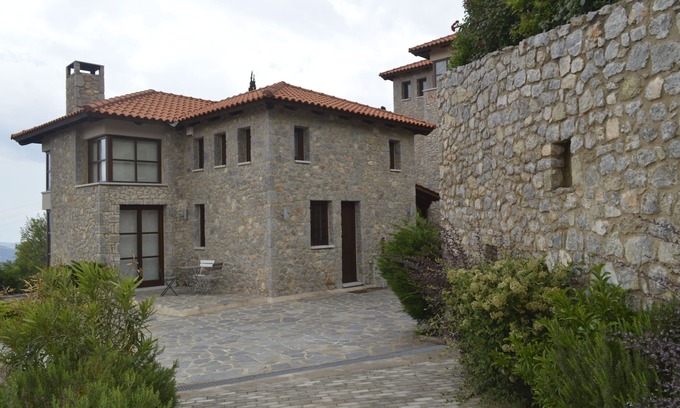 Arachova Villa | Sansa Stark Chalet (near Delphi)