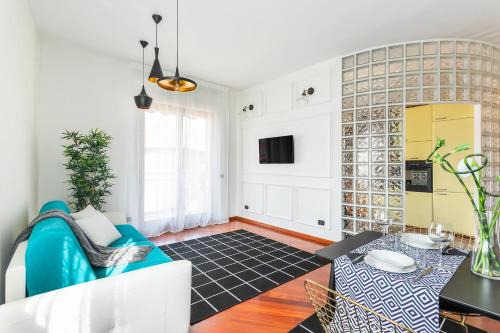Albate Apartment | Santa Chiara Apartment by MyHomeInComo