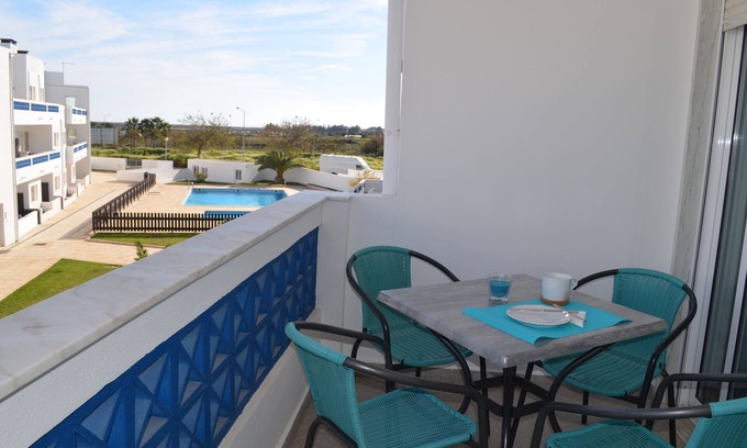 Santa Luzia Apartment | SANTA LUZIA APARTMENT- 2 bedroom apartment, 2 Wcs, pool and close to the beach