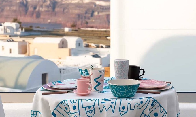 Akrotiri Apartment | Santorini Cozy Haven - Amphora Lover's Studio