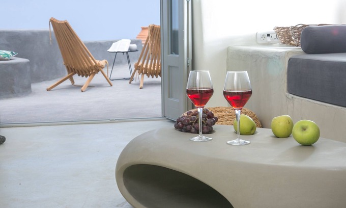 Vourvoulos House | Santorini Villas