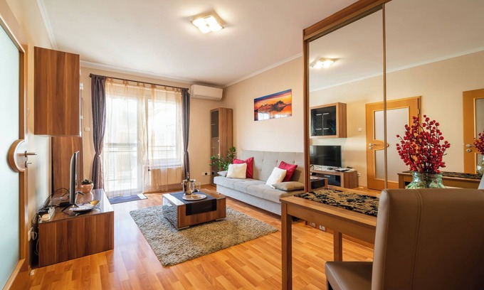 Goncz Arpad varoskozpont Apartment | Santos 1214 Apartment - 1 BDR Apt
