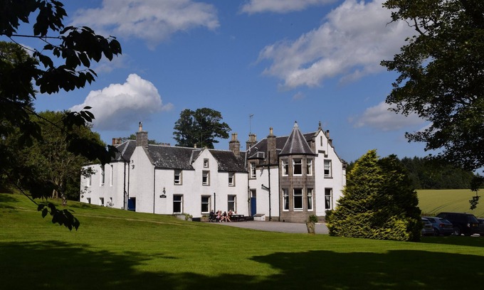Old Deer Hotel | Saplinbrae Hotel and Lodges