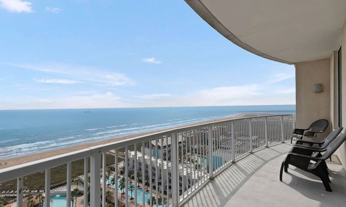 South Padre Island Condo | Sapphire Luxury Beachfront Condo on the 17th Floor, Amazing Views, Best Beaches