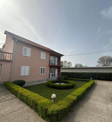 Radanovici Villa | SARA