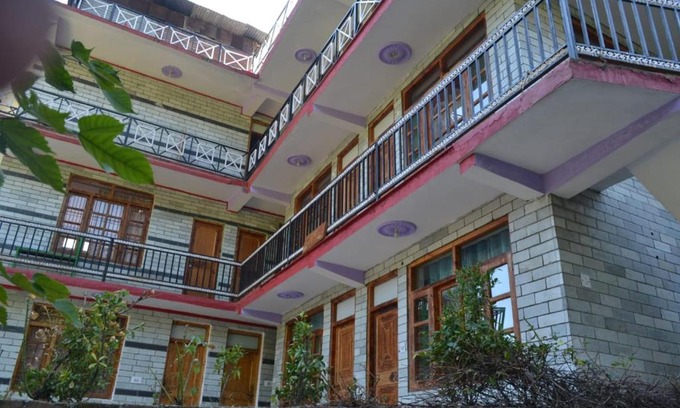 Old Manali Bed & Breakfast | Saraswati Inn