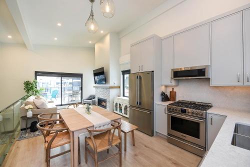 Black Creek House | Saratoga Escape at the Beach House
