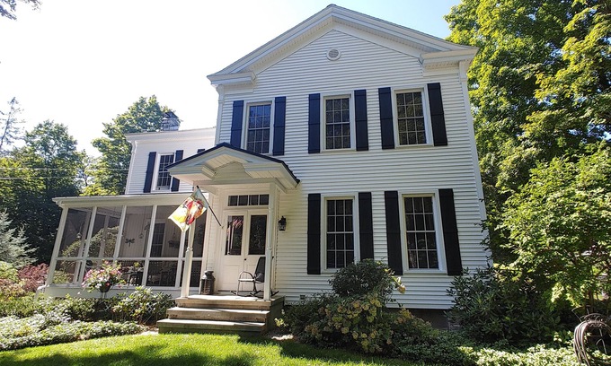 Greenfield Center Apartment | Saratoga-History, Health & Horses-2 mi to dtwn, 1.5 mi to Skidmore