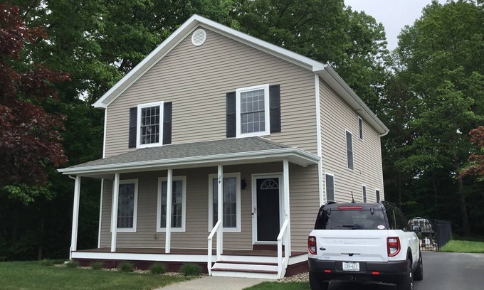 Saratoga Springs House | Saratoga Springs, NY 3 Bedroom Home near SPAC and Racetrack with Pool and AC.