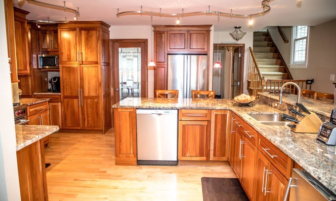 Saratoga Springs House | Saratoga Track, SPAC, Adirondacks Luxury Golf Course Home