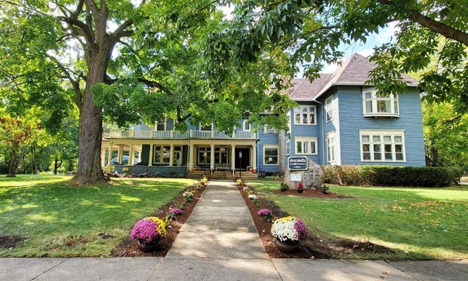 Alma Bed & Breakfast | Saravilla Bed & Breakfast