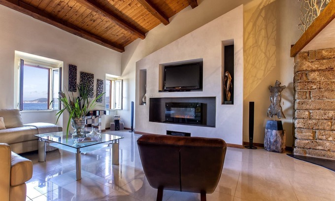 Alghero City Centre Apartment | Sardinia Re - Cavour Loft