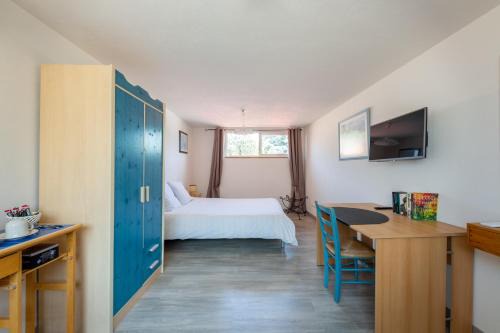 Fauguerolles Bed & Breakfast | Sarl Château Arago