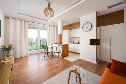 Praga Poludnie Apartment | Saska with Lake View Apartment by BookingHost