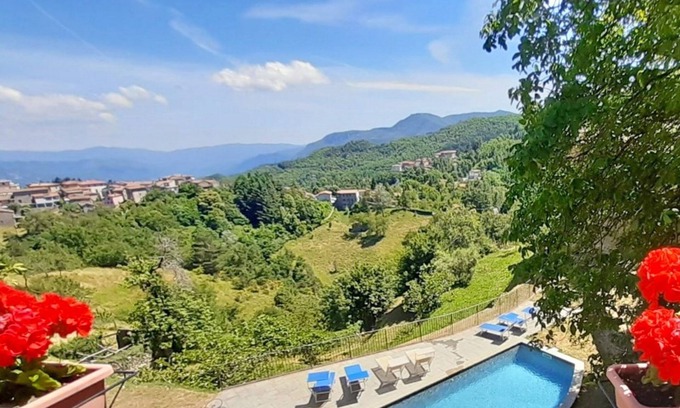 Molazzana Villa | Sassi, private pool, stunning views, walk restaurant