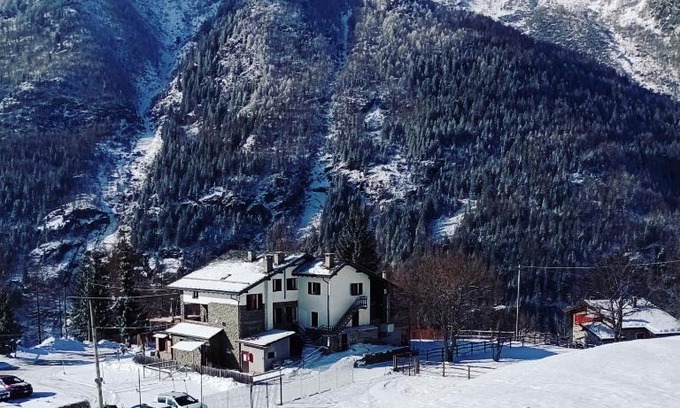 Chiesa in Valmalenco Hotel | Sasso Nero