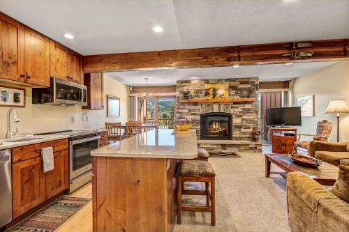 Historic District Apartment | Sawmill Creek Condo 304 by Great Western Lodging