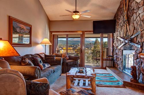 Historic District Apartment | Sawmill Creek Condo 407 by Great Western Lodging