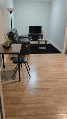 Northeast Edmonton House | Sazzy Exotic Suite