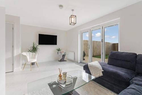 Glasgow House | Scenic getaway, open plan home! 2bed park for free