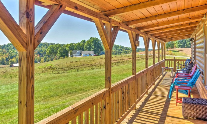 Cub Run Cabin | Scenic Retreat w/ Ponds, Waterfall, Cave & More!