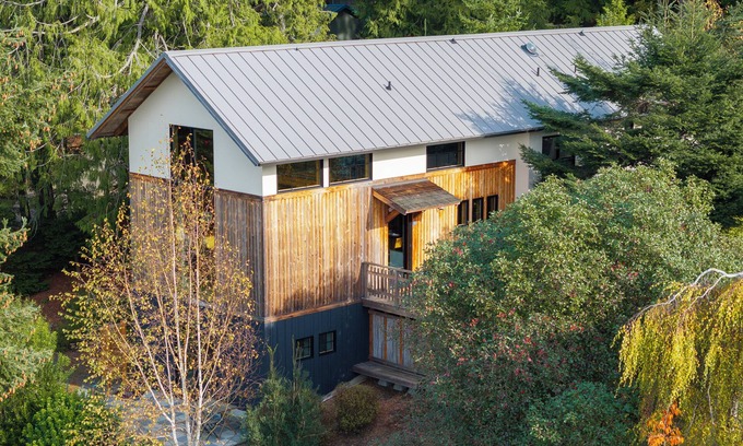 Clinton House | Scenic Whidbey Island Escape, Walk to Beach, ADA accessible + Dog Friendly w/EV Charger