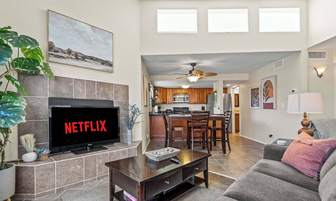 Tucson House | Scenic1BR | Mountain Views, Pool, Spa & Pickleball