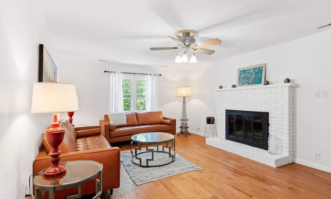 Imperial House | scent-free stay - spacious , big yard and safe neighborhood