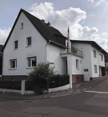 Roedermark House | Schönes Zimmer im Einfamilienhaus
