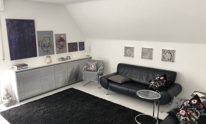 Haan Apartment | Schicke Wohnung mit Terrasse