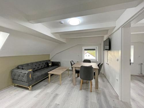 Bernstadt Apartment | Schickes Apartment für 3 Personen Plus Schlafcouch