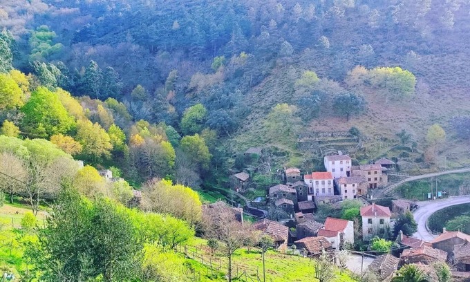 Lousa Ski Chalet | Schist House with Panoramic View in Serra da Lousã - Casa da Carolina