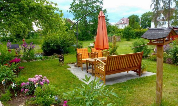 Huefingen House | Schmetterlingsgarten by Interhome