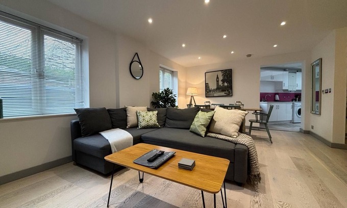 Coalbrookdale House | School Path Ironbridge Home with Roof Terrace