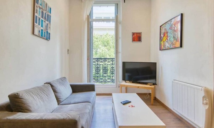 La Joliette Apartment | SCHUMAN 2 - The happiness of Joliette