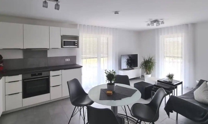 Altstadt Apartment | SCHWARZ vacation apartment - your second home