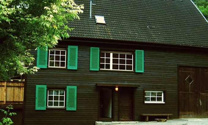 Wutach House | Schwarzwaldbauernhaus Wutach, historic holiday home with alpine view, tiled stove