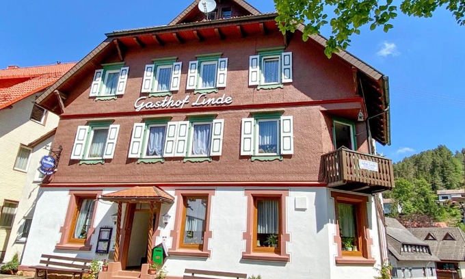 Tennenbronn Hotel | Schwarzwaldgasthaus Linde