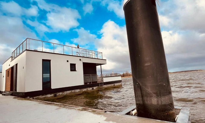 Ribnitz House | schwimmendes Haus Lütte