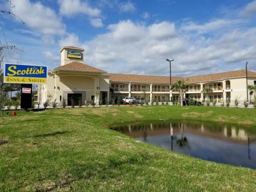 Bay City Hotel | Scottish Inns & Suites