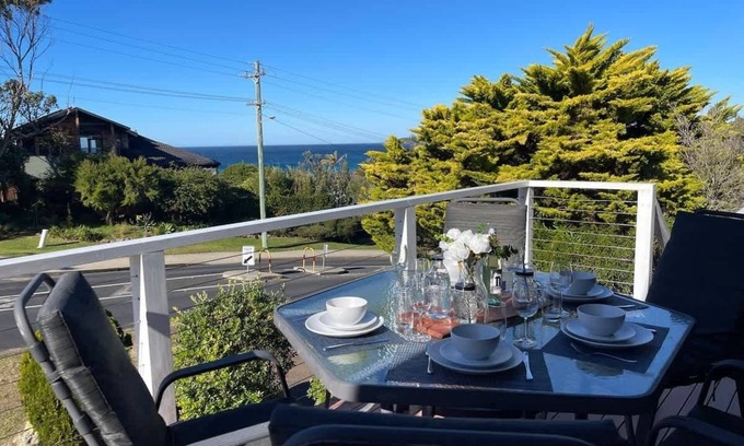 Mollymook Beach House | Scotts Ocean View Sum