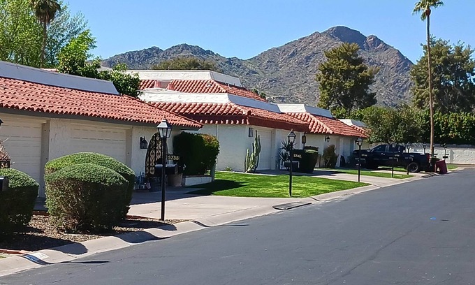 South Scottsdale Villa | Scottsdale 2BR 2BA Townhome in Resort Corridor close to Old Town Scottsdale