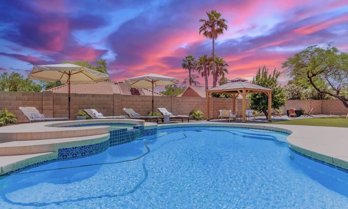 Cactus Glen House | Scottsdale Kierland 4 Bdrm Getaway w/Pool & Spa!