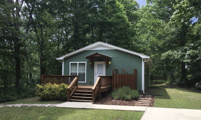 Arley House | Scout's Hideaway on Beautiful Smith Lake
