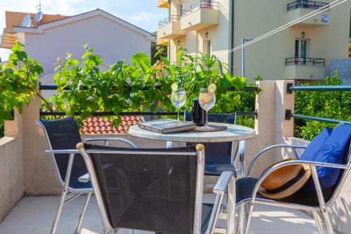 Drasnice Apartment | Sea and Lemon Tree apartment