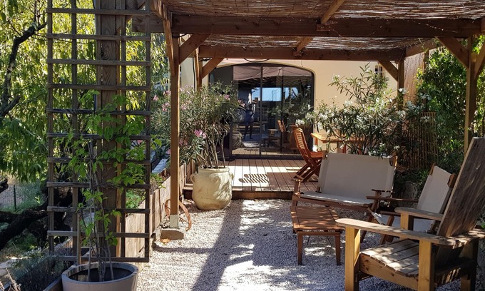 Sete House | Sea and pond view in magnificent grounds, independent T3 apartment in house.