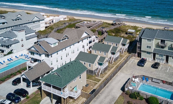Kill Devil Hills Cottage | Sea Captain's Cottage 2; Oceanfront Cottage Court
